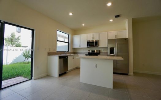 3429 W 111 Place Hialeah, FL 33018