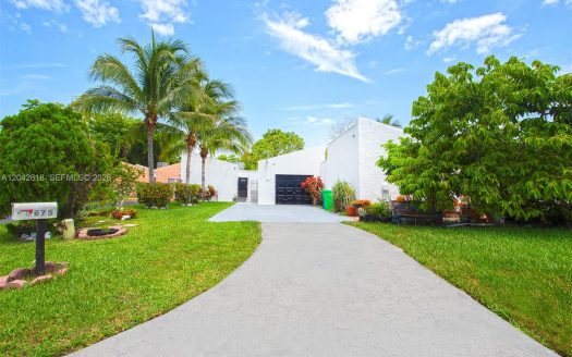 9675 NW 26th Pl #5 Sunrise, FL 33322