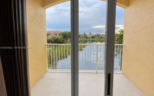 21100 SW 87th Ave #304 Cutler Bay, FL 33189
