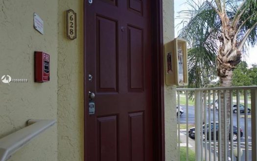 12840 Vista Isles Dr, Plantation, FL 33325