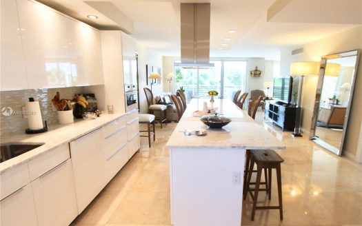 535 Oaks Dr, Pompano Beach, FL 33069