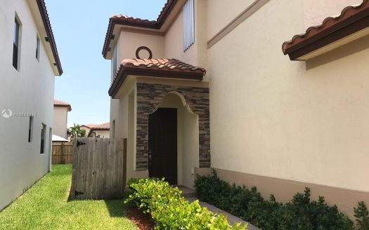 581 SE 34th Ter, Homestead, FL 33033