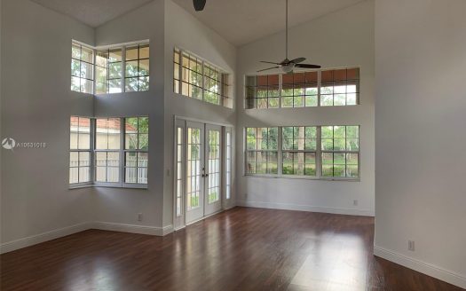 1350 Seabay Rd, Weston, FL 33326