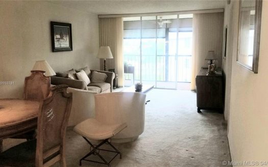 2551 Aragon Blvd, Sunrise, FL 33322