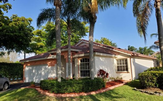 2800 NW 75th Ter, Margate, FL 33063