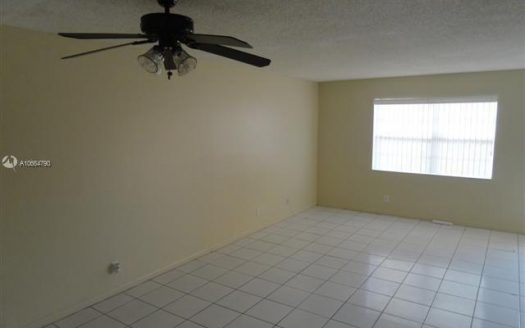 5963 NW 29th St, Sunrise, FL 33313