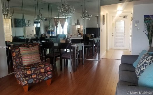 8350 Sunrise Lakes Blvd, Sunrise, FL 33322