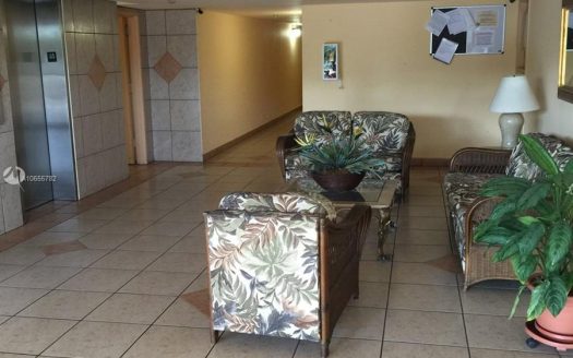 9686 Fontainebleau Blvd, Miami, FL 33172