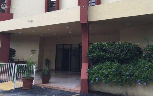 9686 Fontainebleau Blvd, Miami, FL 33172