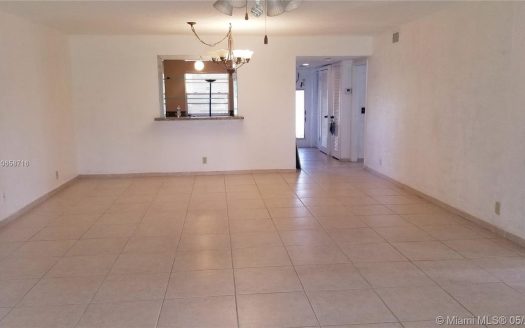 211 S Hollybrook Dr, Pembroke Pines, FL 33025