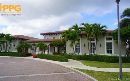 22561 SW 88th Pl, Cutler Bay, FL 33190