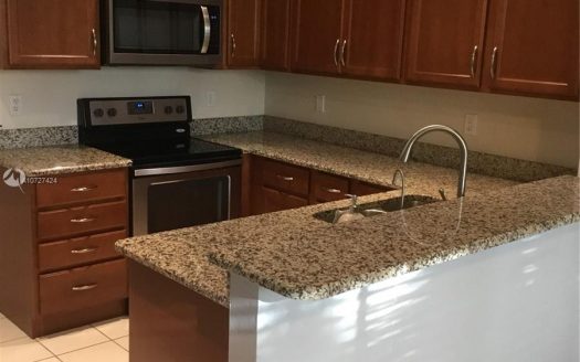 1018 SW 158th Way, Pembroke Pines, FL 33027