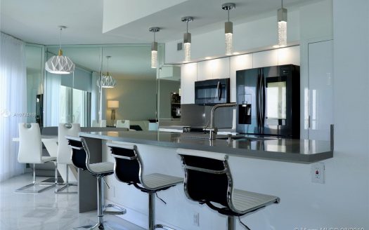 16485 Collins Ave, Sunny Isles Beach, FL 33160