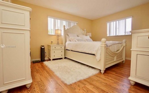 3711 NW 84th Ave, Sunrise, FL 33351