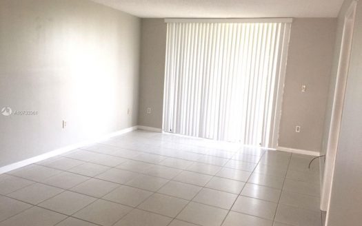 7401 NW 16th St, Plantation, FL 33313