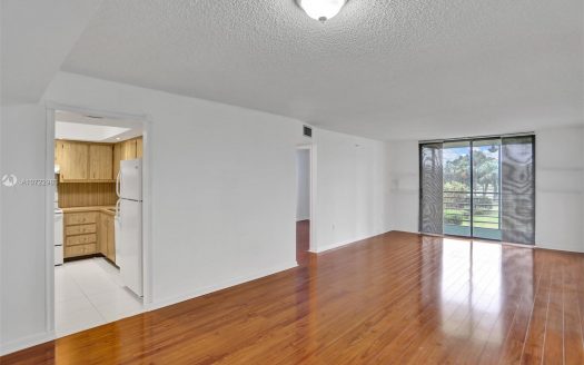 900 Saint Charles Pl #221, Pembroke Pines, FL 33026