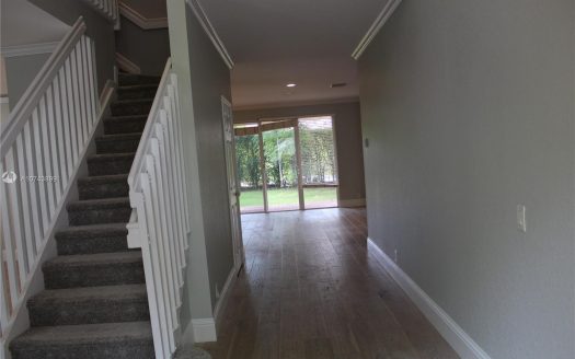 848 Hawthorn Ter, Weston, FL 33327