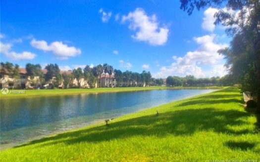 1251 SE SE 28th Ct, Homestead, FL 33035