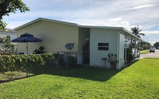 1267 SW 114th Av, Davie, FL 33325