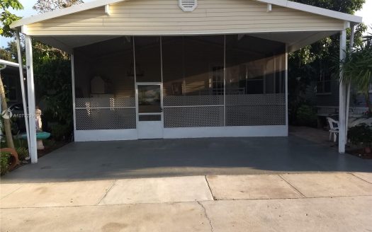 12850 W STR 84 9 Banyan Ln, Davie, FL 33325