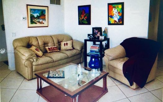 1320 Canary Island Dr, Weston, FL 33327