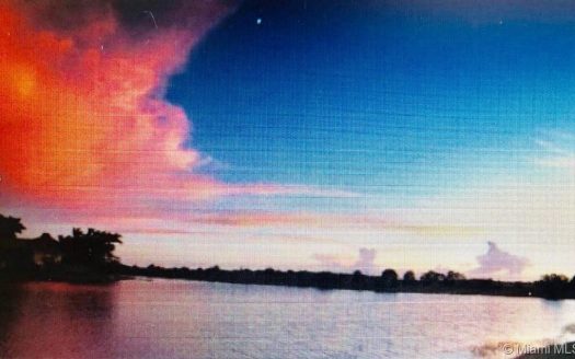 1320 Canary Island Dr, Weston, FL 33327