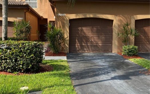 1371 Veracruz Ln, Weston, FL 33327