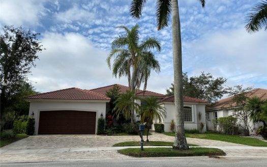 2551 Jardin Ln, Weston, FL 33327