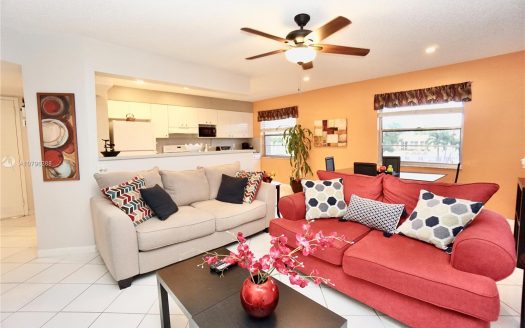 5180 E Sabal Palm Blvd, Tamarac, FL 33319