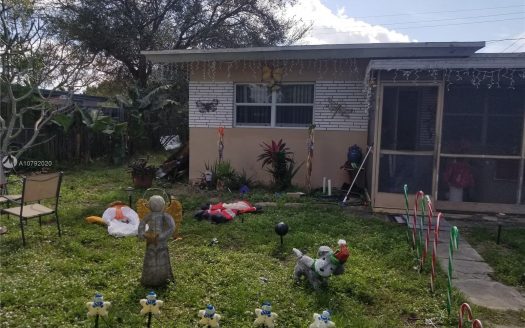 5636 Cleveland St, Hollywood, FL 33021