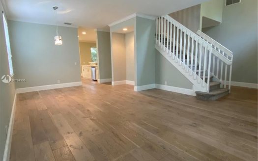 848 Hawthorn Ter, Weston, FL 33327