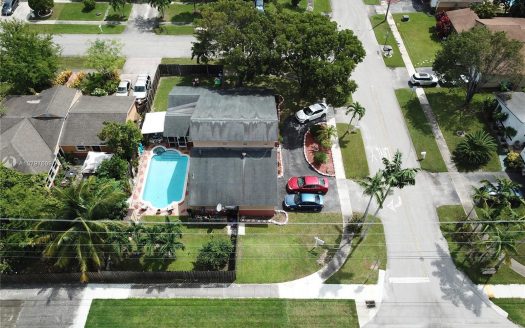 9947 NW 46th Ct, Sunrise, FL 33351