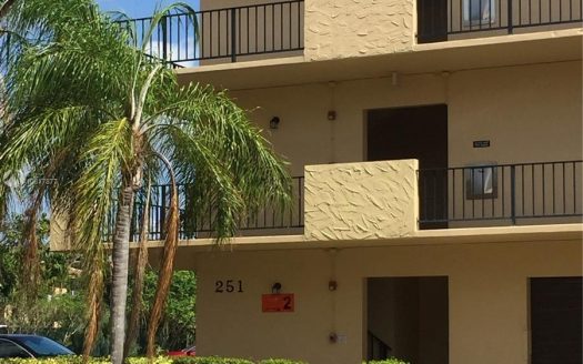 251 Berkley, Hollywood, FL 33024