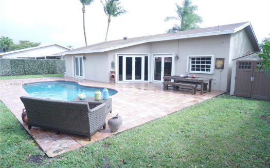 583 SW 168th Way, Weston, FL 33326