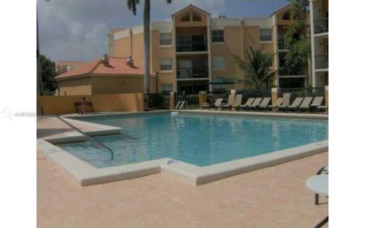 6292 NW 186th St, Hialeah, FL 33015