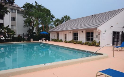 721 N Pine Island Rd, Plantation, FL 33324