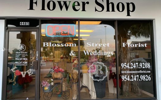 N University Dr, Lauderhill, FL 33351