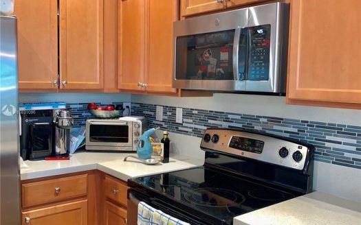 4263 SW 164th Path, Miami, FL 33185