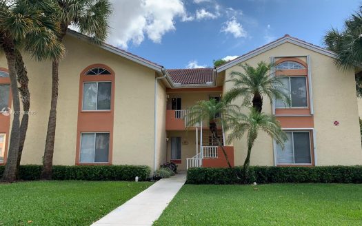 997 Coral Club Dr, Coral Springs, FL 33071