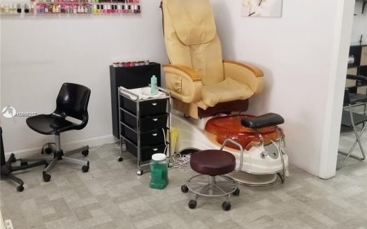 11300 NW 87th Ct, Hialeah Gardens, FL 33018