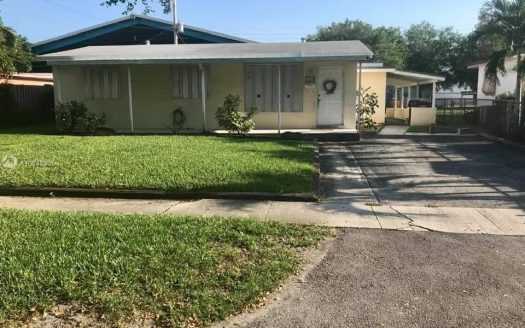 7240 Hayes St, Hollywood, FL 33024