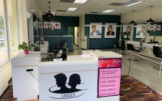 7899 Pembroke Pines Blvd, Pembroke Pines, FL 33024