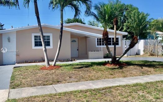 7151 Coolidge St, Hollywood, FL 33024