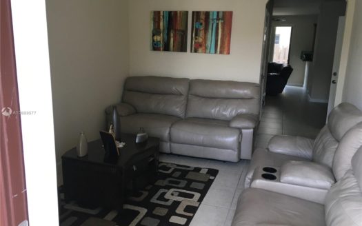 8910 NW 98th Av. #8910 Doral Fl, 33178