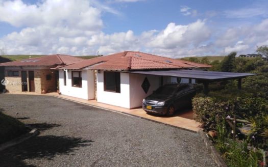 Pereira/Colombia/Jerez de Ave Armenia, FL 00000