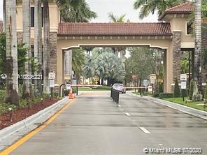 8910 NW 98th Ave, Doral, FL 33178