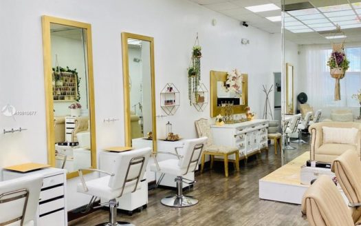 9678 NW 25th St, Doral, FL 33172