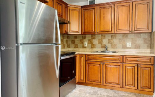 100 SW 132nd Way, Pembroke Pines, FL 33027