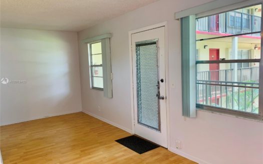 100 SW 132nd Way, Pembroke Pines, FL 33027