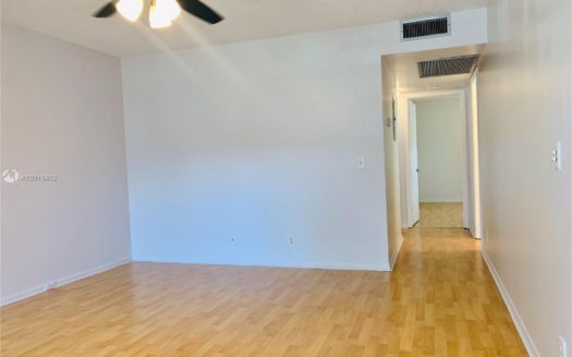 100 SW 132nd Way, Pembroke Pines, FL 33027